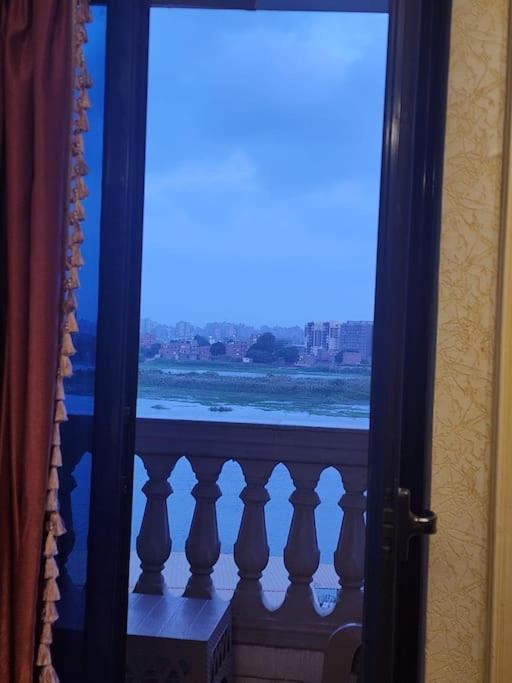 Luxury 2bh With Full Nile View Apartment *