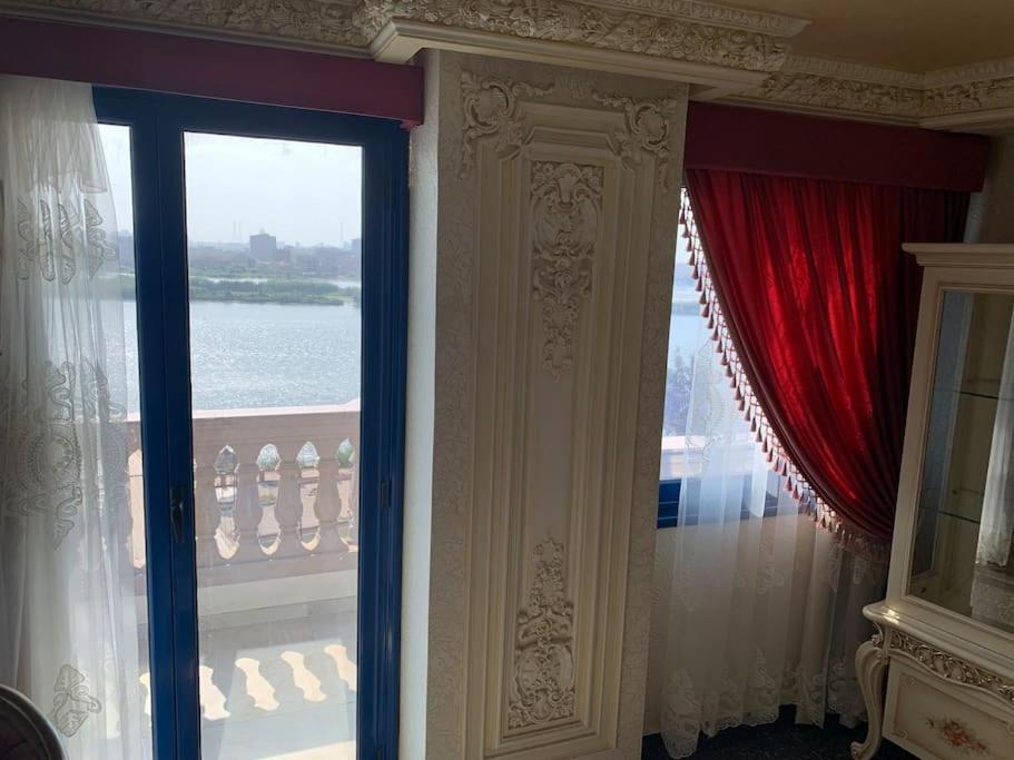 Luxury 2bh With Full Nile View Cairo