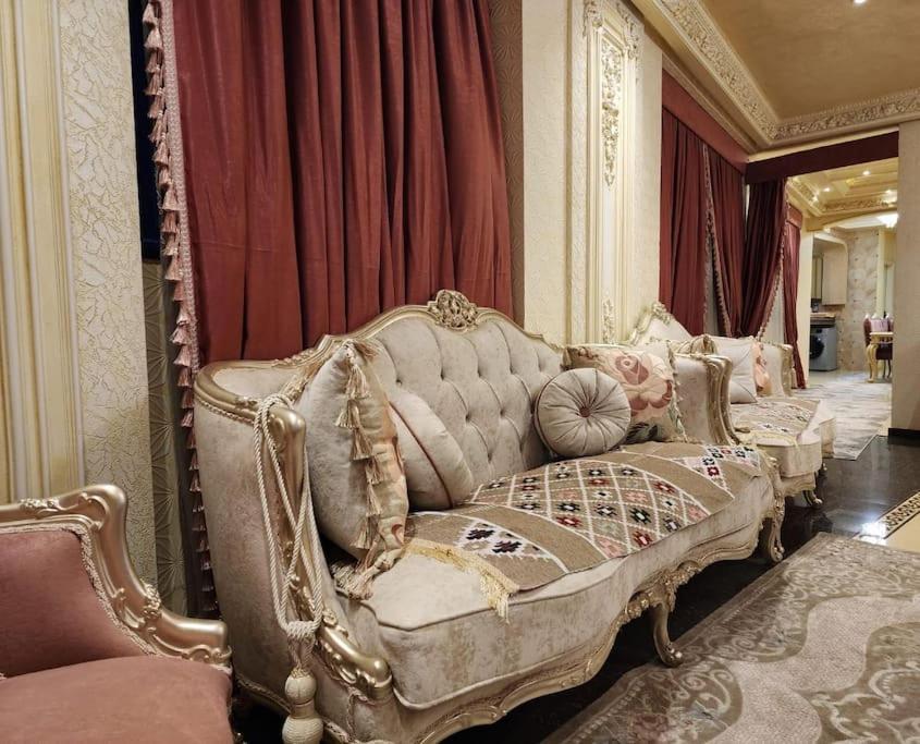 Luxury 2bh With Full Nile View Apartment *